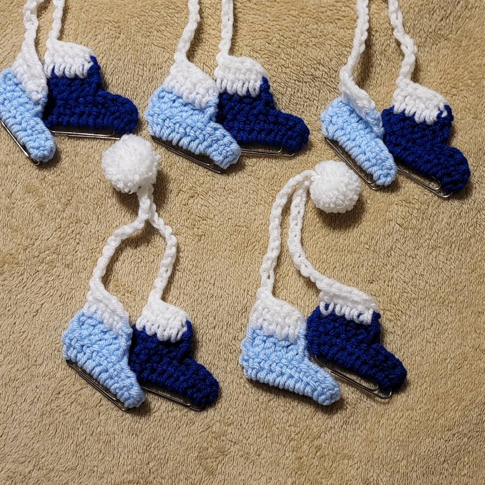 Vintage Handmade Crocheted Ice Skate Paperclip Christmas Ornaments Set Of 5